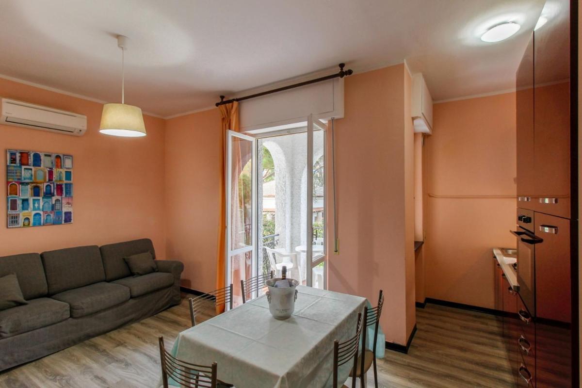Residence Riviera Mare Pietra Ligure Exterior photo